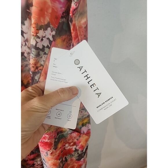 NEW Athleta Marlow Romper Medium Renewed Bloom Floral Travel Athleisure M Shorts - Picture 4 of 7